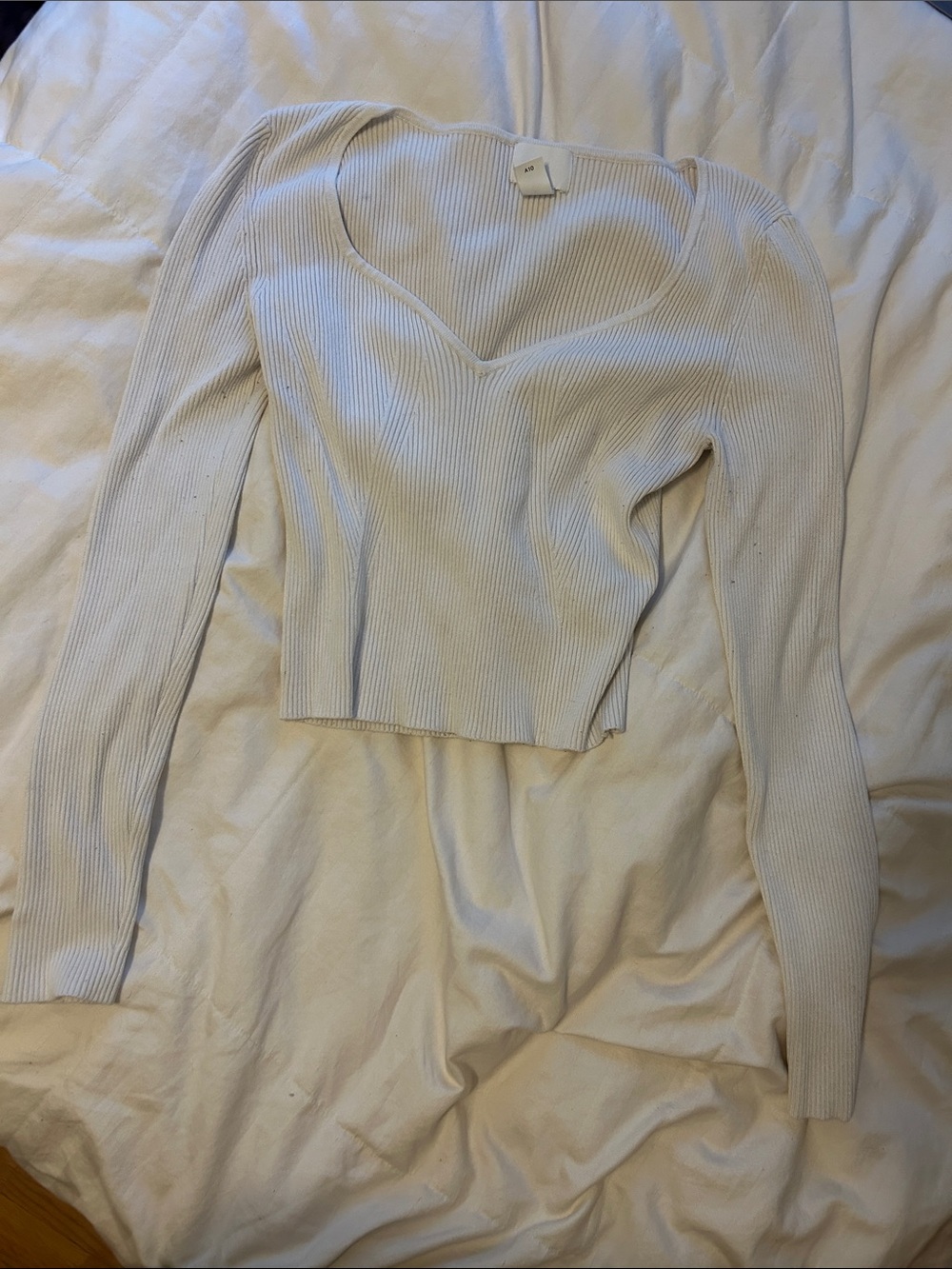 H&M Cream Ribbed V-Neck Long Sleeve Sweater